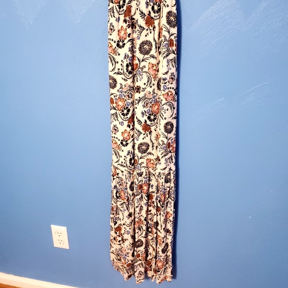 American Eagle Floral Boho Sleeveless Maxi Dress - Picture 5 of 8